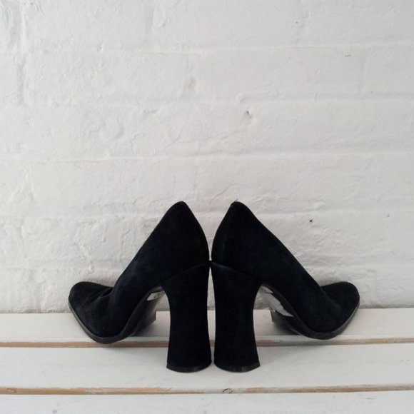 Vintage 90s Black Suede Pumps - Picture 5 of 7